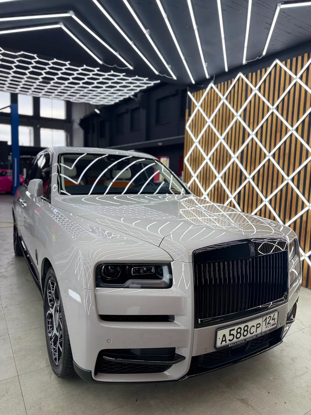 Rolls-Royce Cullinan в студии МГК Премиум Детейлинг
